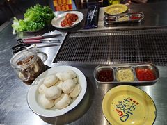 -马路牙子地桌烤肉(工体店)