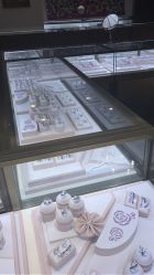 -威德钻石-克拉钻大本营(南京东路店)