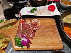 -热火朝天鲜切牛肉火锅(南强街巷店)