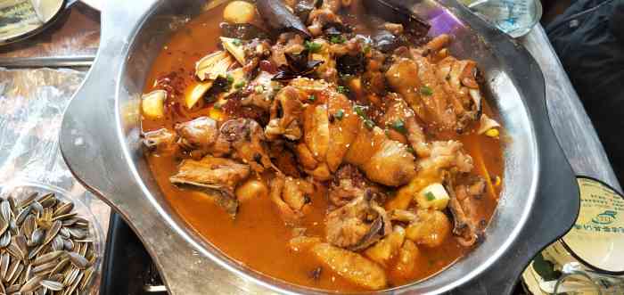 石牌岭小亮蒸虾(孝感店)-"这家很久之前来过,也是开了很多年的一家店.