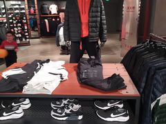 -耐克(恒隆广场店)