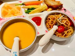 -静香HOUSE·全时段融合餐厅(七星欢乐颂店)