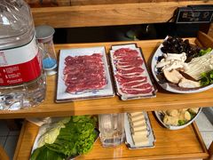 -毛辣果·贵州红酸汤牛肉火锅(西单店)