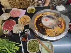 -洞亭火锅(防空洞总店)