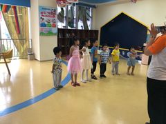 -龅牙兔儿童情商乐园(裕华旗舰店)