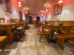 大堂-三道苗苗鱼·美蛙黄辣丁(八里店)