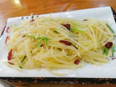 酸辣土豆丝-鲁小三·大骨自助(金山总店)