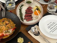 -Mark&Mars Restaurant