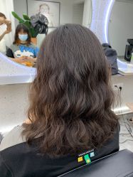 点击看大图 -COMO SALON 烫染可茉发型