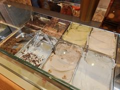 -VENCHI 闻绮(上海佛罗伦萨小镇店)