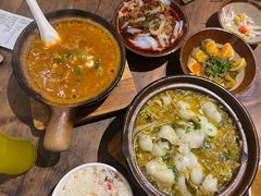 -有红鸡毛店·砂锅菜(抚琴夜市店)