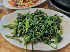 -兔行天下-鸿鹤鲜锅兔(中海国际店)