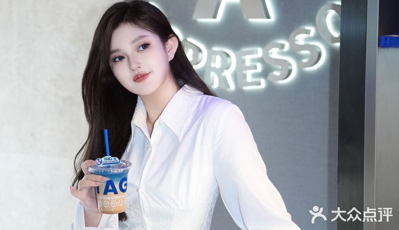 最近超爱去的咖啡店·治愈系克莱因蓝