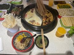-钢管厂五区小郡肝串串香火锅(梅川路店)