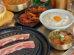 -朴太院·烤肉万岁·创意首尔料理(中联广场店)