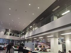 -上海冠松华奥奥迪4S店(张江店)