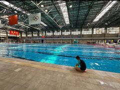 -奥冠体育华师附中恒温游泳馆