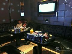 -歌迷量贩KTV(光彩市场店)