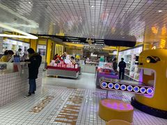 -泡泡玛特POPMART(上海环球港店)