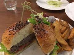 招牌牛肉汉堡-UPPER KITCHEN(延安路店)