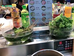 自助调料区-百品聚旋转火锅(号外店)