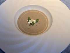 松露蘑菇浓汤-弦月窗LUNETTE BY AMANDA(复兴路店)