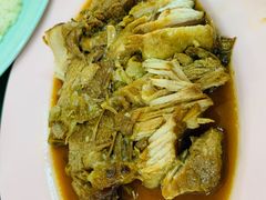 烤猪肉-红大哥水门鸡饭(總店)