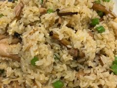 三色蘑菇鸡柳炒饭-佰搭果·广式茶餐厅(西华路店)