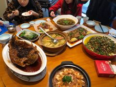 -有红鸡毛店·川菜(建设路店)