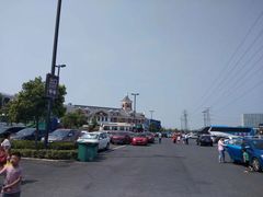 -芜湖新华联大白鲸海洋公园