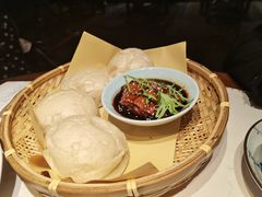 酒酿馒头配扣肉-卯时·龙光雅宴·精致锡帮菜(惠山古镇店)