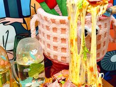 -Dragon Pizza•圆脸龙披萨·牛排餐厅