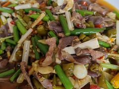 爆炒黄喉鸡杂-翠香酒家