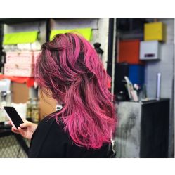 -SALON V
