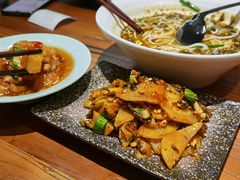 麻辣洋芋-茶花妹子云南餐厅(传媒大学店)