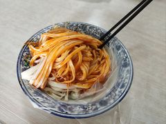 -秦镇西街老四米皮专卖店(自强西路店)