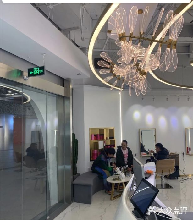 MYYF SALON烫发染发图片