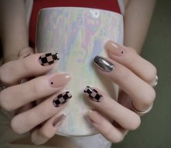 -悦指间美甲美睫