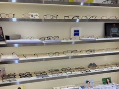 -视野联行眼镜·蔡司·尼康·授权优选门店(青浦宝龙店)