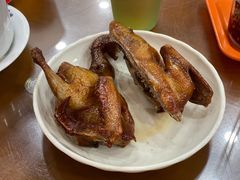 红烧乳鸽-煲煲掂风味煲仔饭餐厅(西区店)