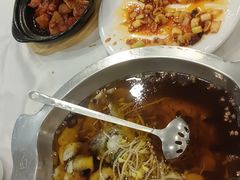 -鑫巴蜀小镇 · 水煮鱼专研店(玉桥店)