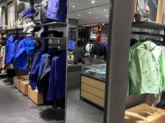 -ARC'TERYX始祖鸟(北京王府中环店)