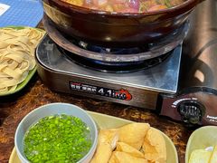 -胡须佬鸡煲四季火锅(海雅缤纷城店)