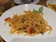 -关东小磨东北菜(上海长风大悦城店)