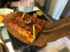 碳烤蒲叶烧鳗鱼-蜜桃花开·中西融合菜E&W(南长街店)