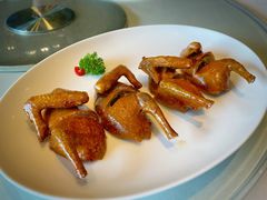 玻璃脆皮乳鸽-利苑酒家(金宝店)