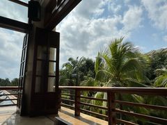 -亚龙湾喜来登·美景台大堂吧