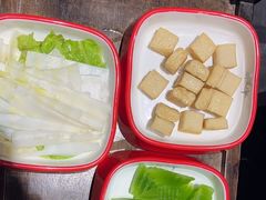 -醉董牛川派鲜肉自选火锅(烟台店)