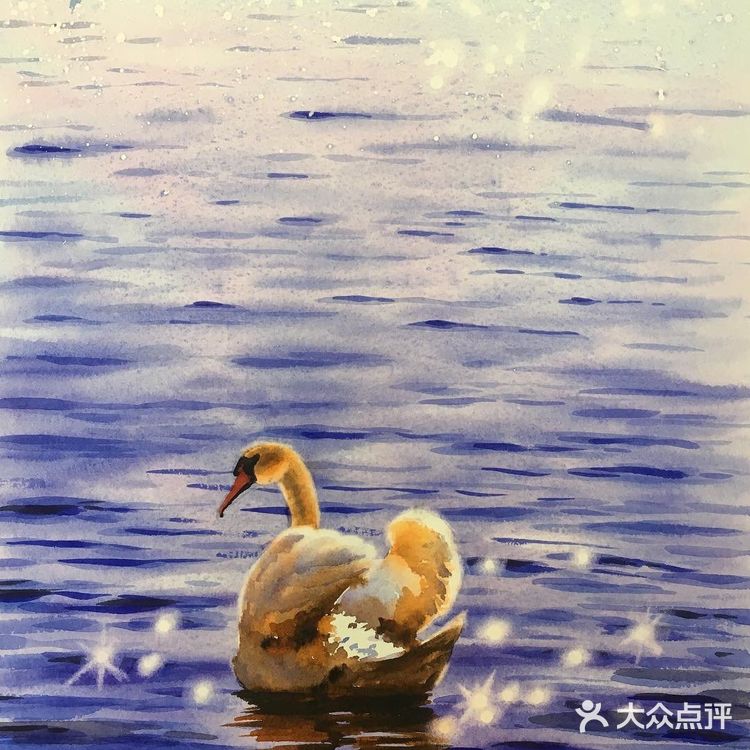 波光粼粼，令人着迷的水面波纹