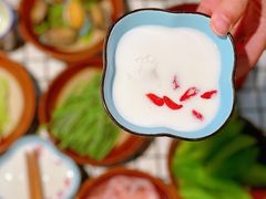 椰汁冰汤圆-董眼镜火锅(洪崖洞总店)
